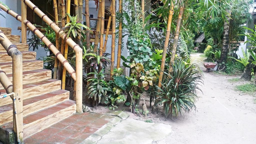 Bamboo Bungalows Resthouse Balabag  Esterno foto
