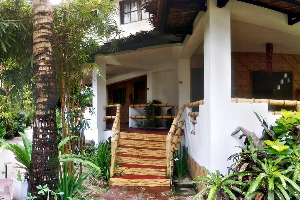 Bamboo Bungalows Resthouse Balabag  Camera foto