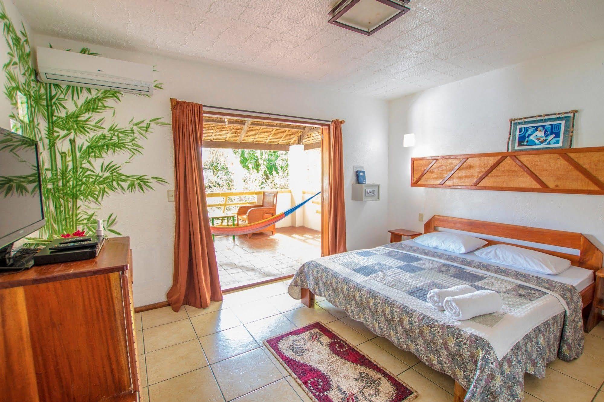 Bamboo Bungalows Resthouse Balabag  Esterno foto