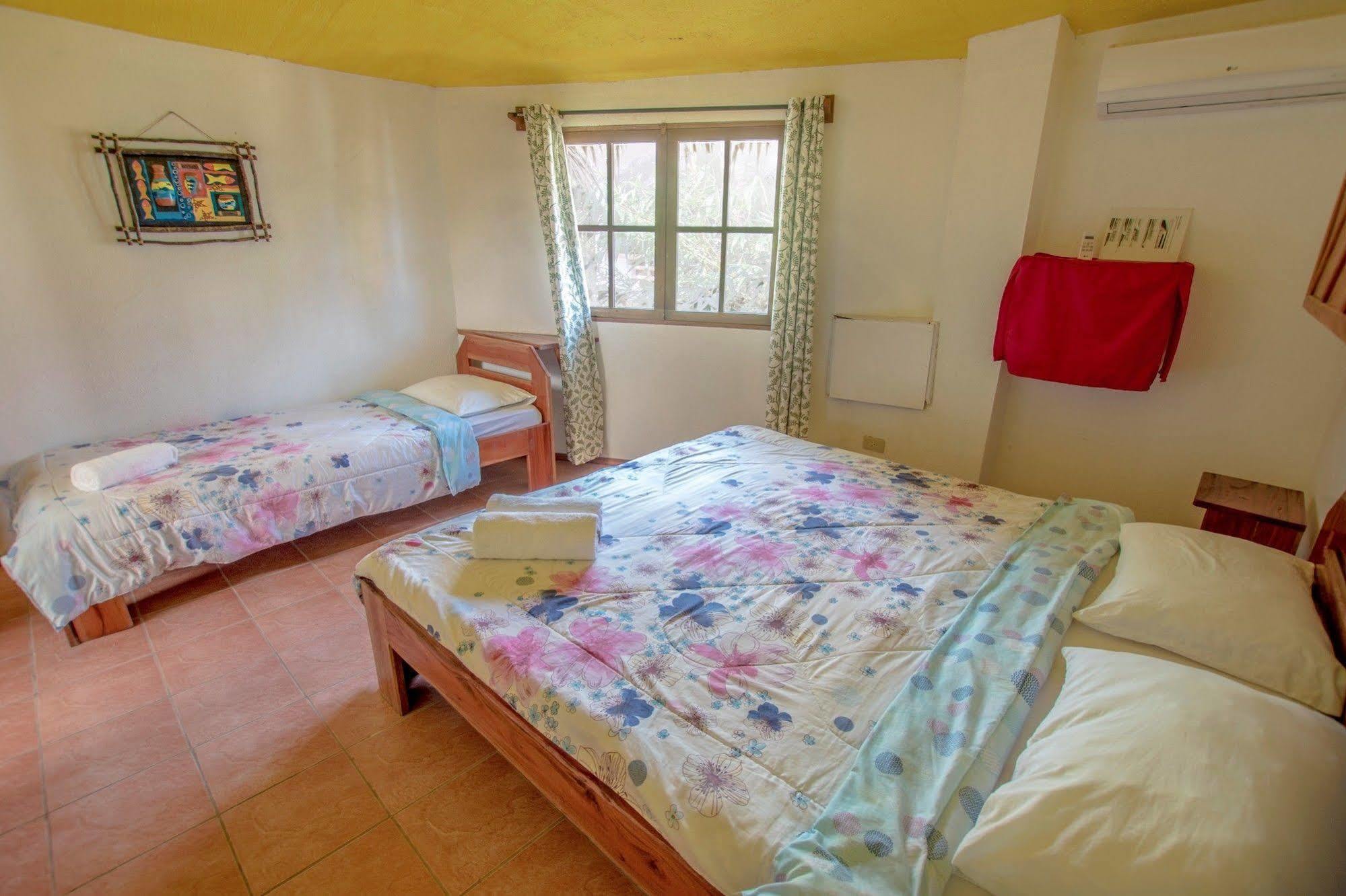 Bamboo Bungalows Resthouse Balabag  Esterno foto