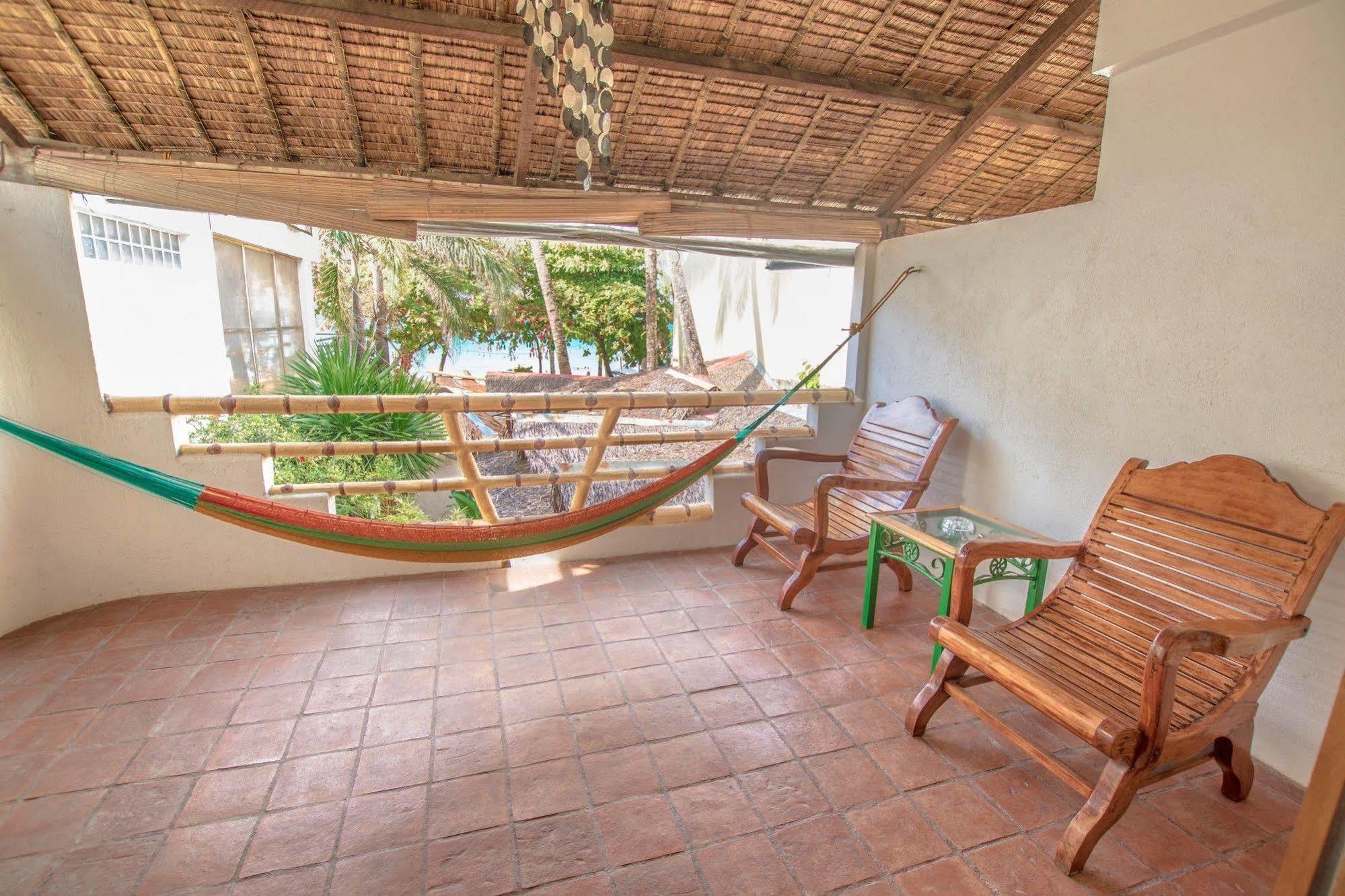 Bamboo Bungalows Resthouse Balabag  Esterno foto