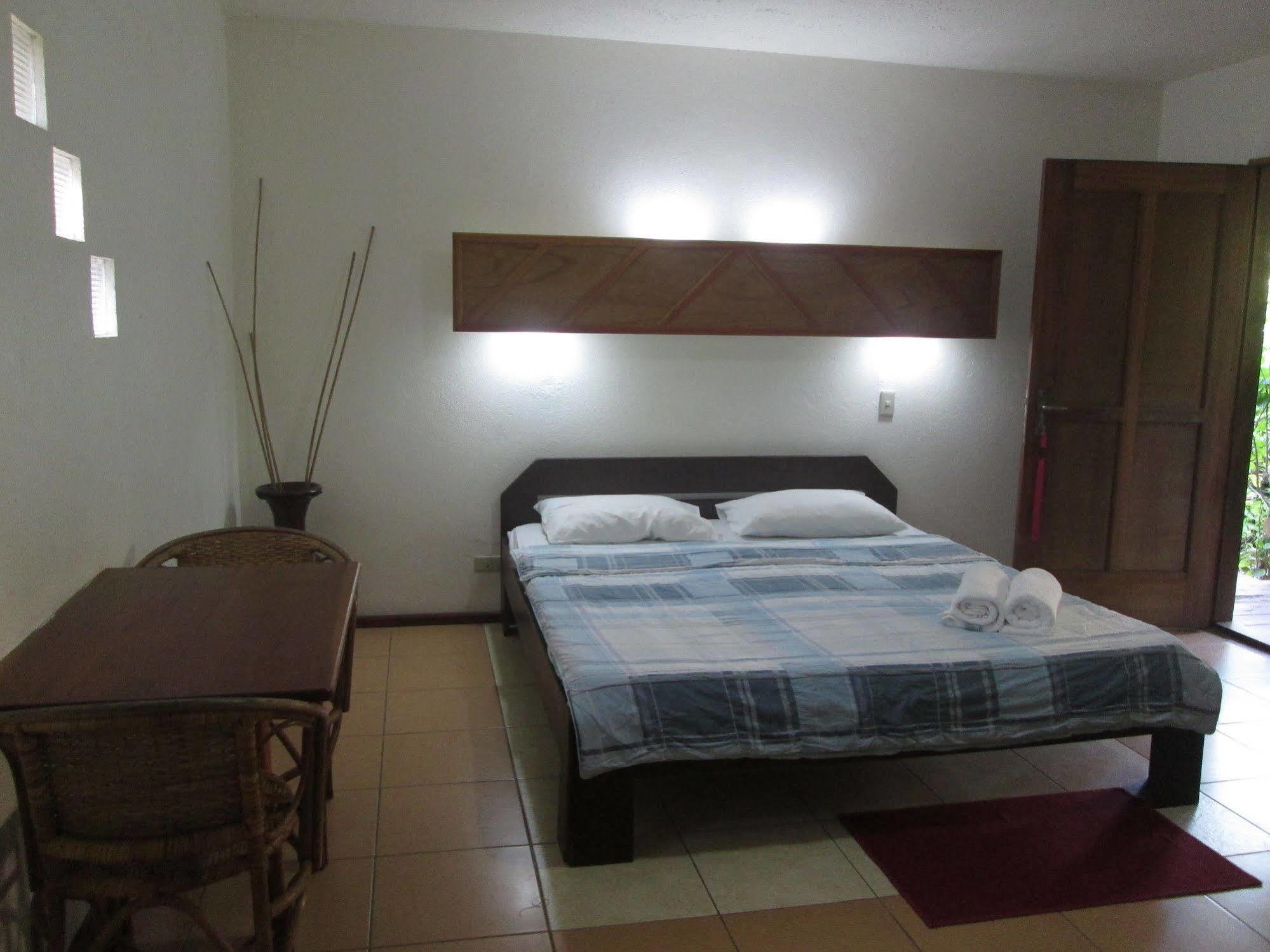 Bamboo Bungalows Resthouse Balabag  Esterno foto
