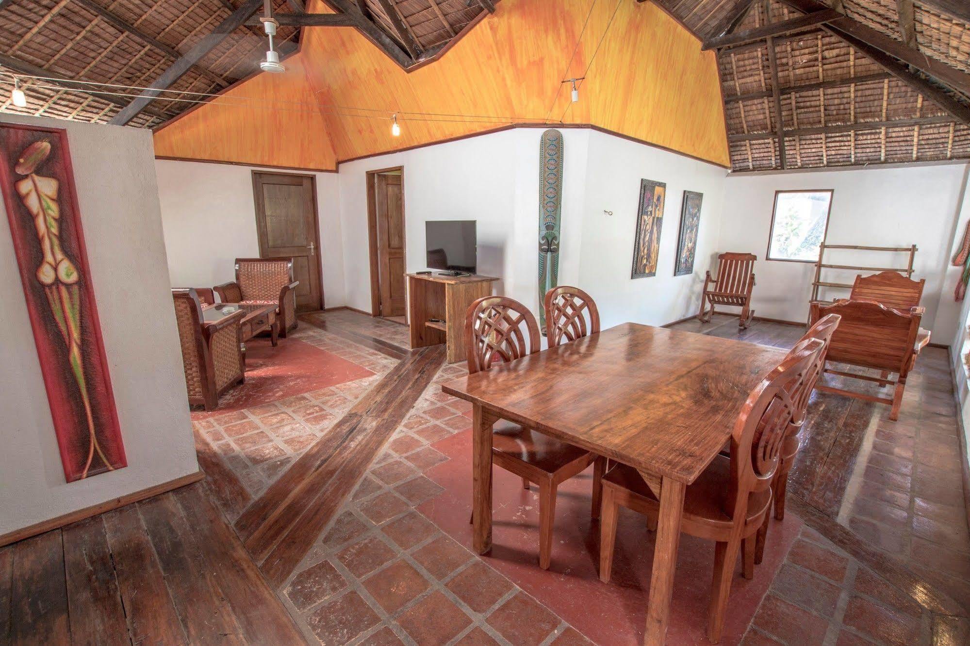 Bamboo Bungalows Resthouse Balabag  Esterno foto